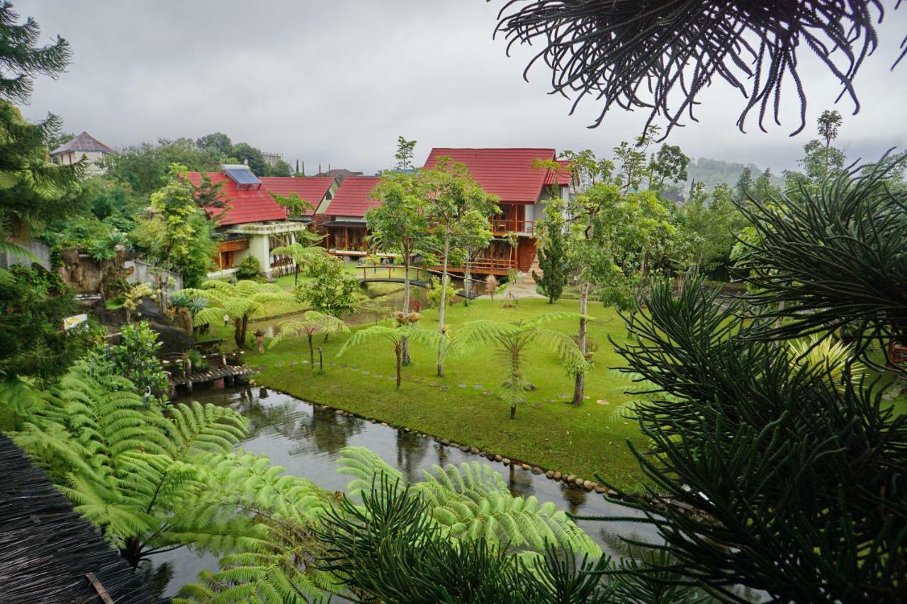 Spring Hill Hotel Ruteng Zewnętrze zdjęcie